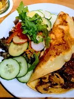 Pfannkuchen Bolognese Mit Salat